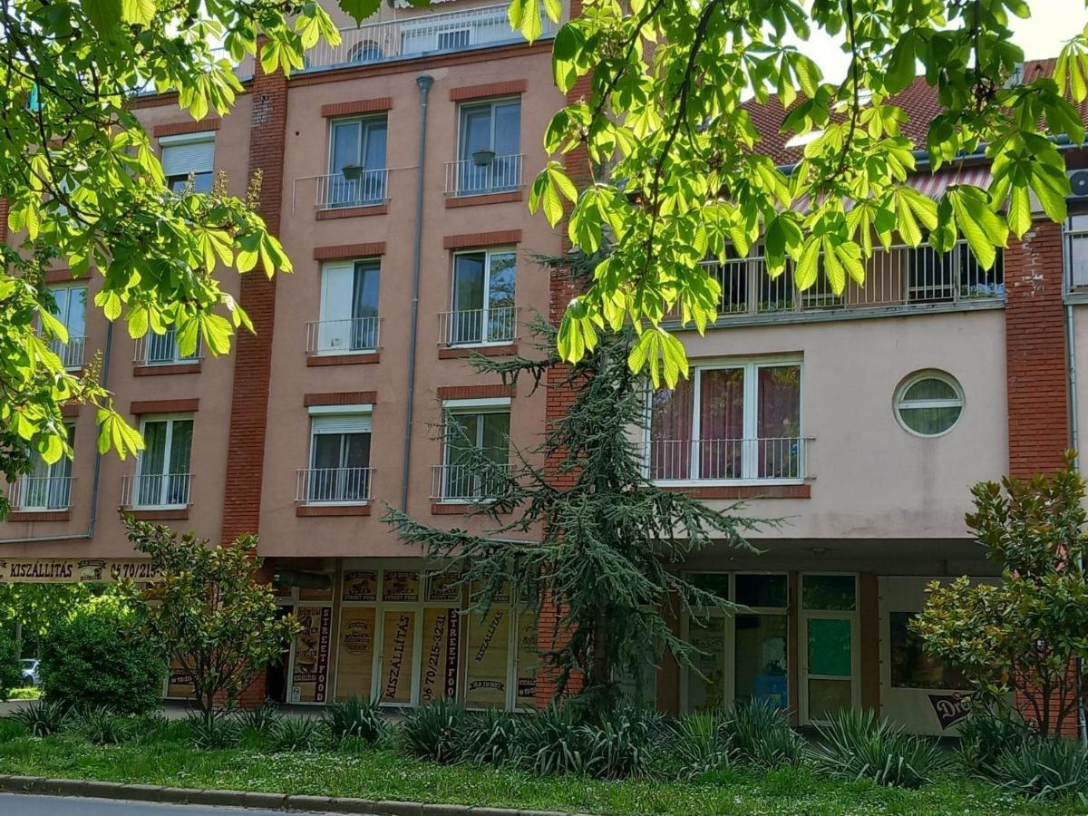 Rozsa Apartman 케츨리 외부 사진